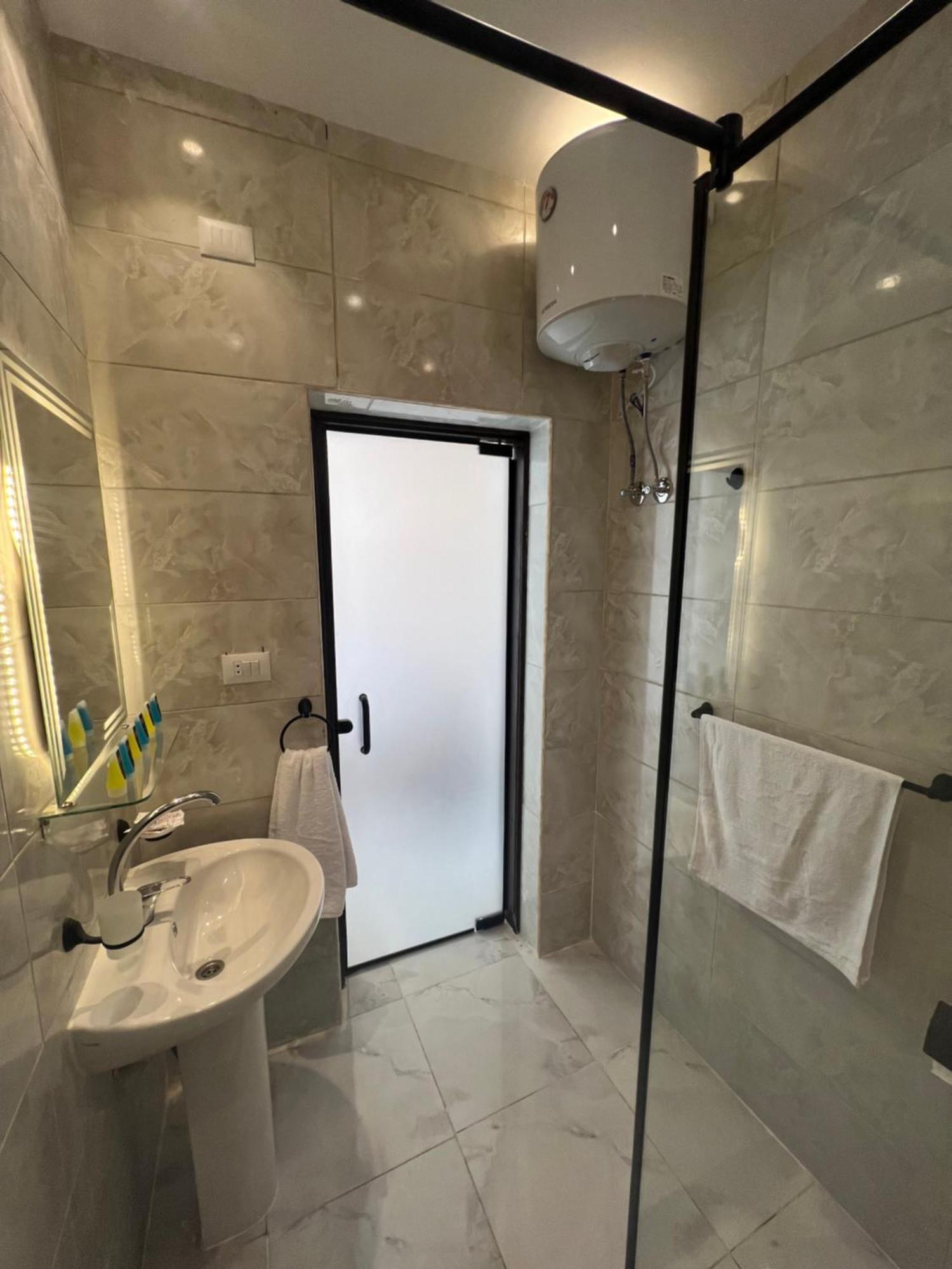 New Glamour Pyramids Hotel Kafret el-Gabal Extérieur photo